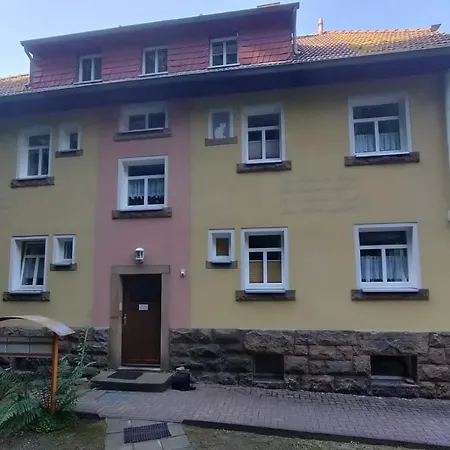 Apartment Am Zahnsborn 2 *